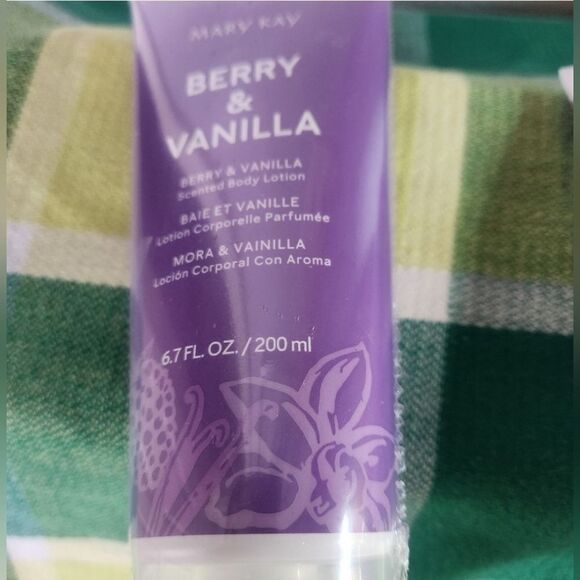 Mary Kay® Berry & Vanilla Scented Body LotionBerry & Vanilla6.7 fl. oz. - Picture 3 of 7